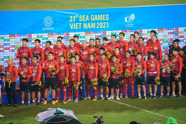 14 nhà vô địch SEA Games 31 sẽ cùng 12 cầu thủ nữa dự tập huấn chuẩn bị VCK U23 châu Á.
