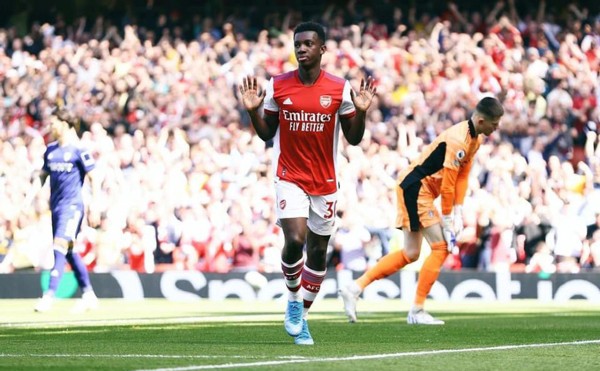 Nketiah lập cú đúp trong 10 phút đầu trận Arsenal vs Leeds