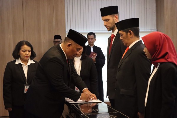 Paes trong buổi lễ nhập tịch Indonesia sáng 30/4.