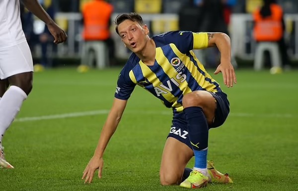 Sự nghiệp của Ozil tại Thổ Nhĩ Kỳ coi như đi đến hồi kết.