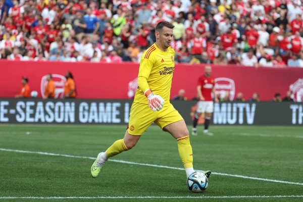 Heaton mới có 3 lần ra sân cho MU qua 3 mùa giải