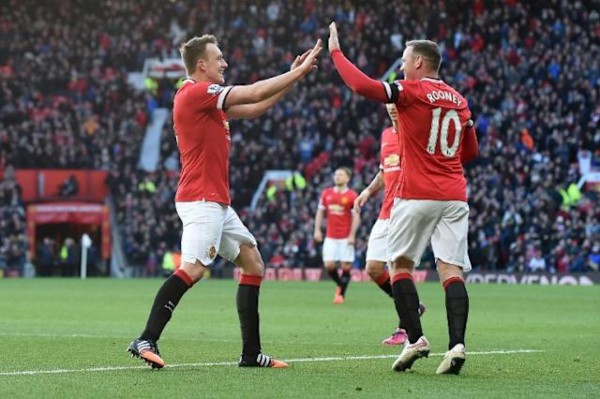 Phil Jones và Wayne Rooney