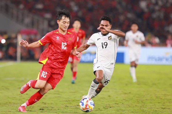 U23 Việt Nam xuất sắc vượt qua Indonesia ngay trên sân đối thủ.