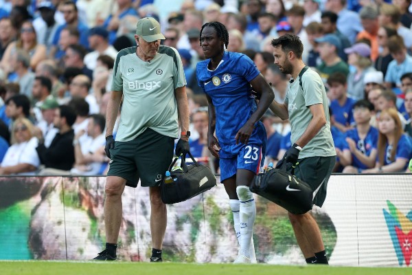 Chelsea đón tin không vui từ Chalobah