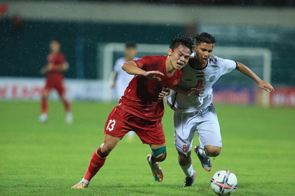 Văn Cường giúp cho các pha tấn công của U23 Việt Nam mạnh mẽ hơn ở hiệp 2.