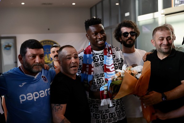 Onana cập bến Trabzonspor 