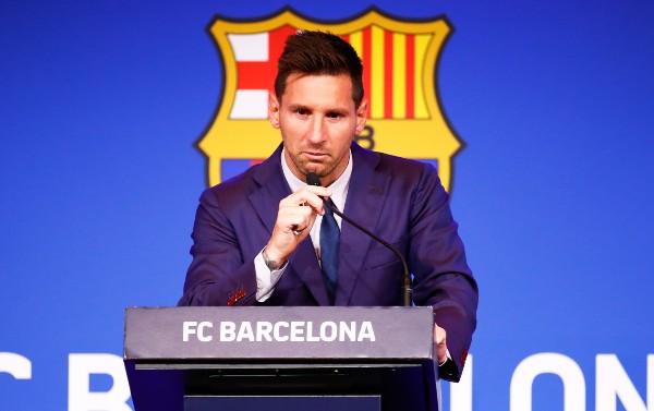 "Tôi sẽ còn trở lại Barcelona", đây là phát biểu của Messi trong buổi họp báo chia tay Barca vào hè năm ngoái.