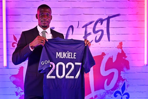 Mukiele là bản hợp đồng thứ 3 của PSG trong hè này.